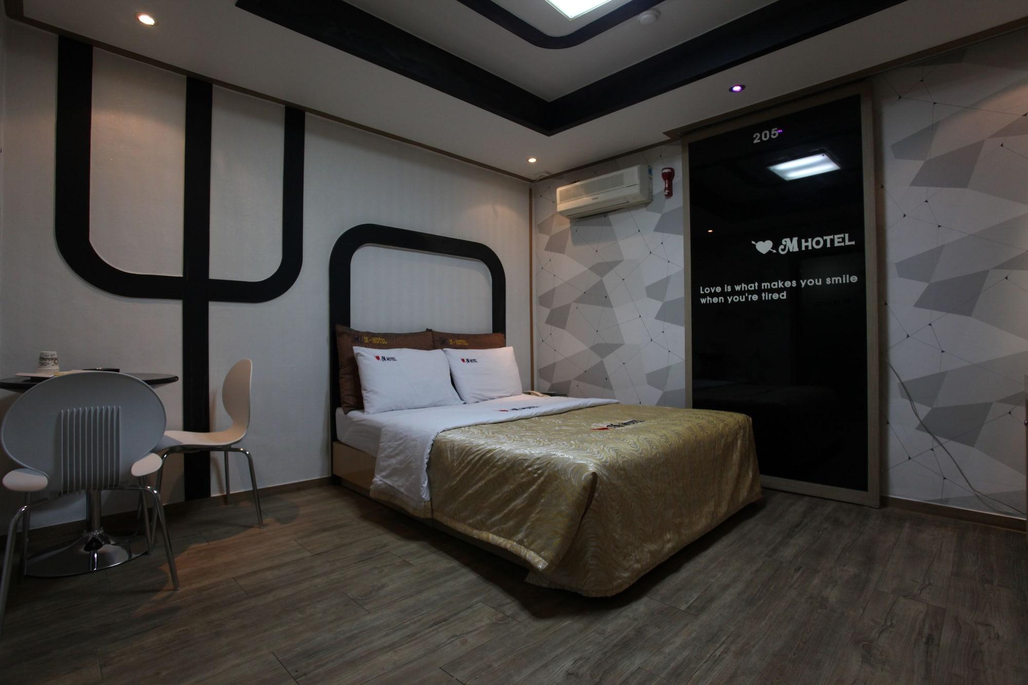 M Motel Songtan Pyeongtaek Bagian luar foto